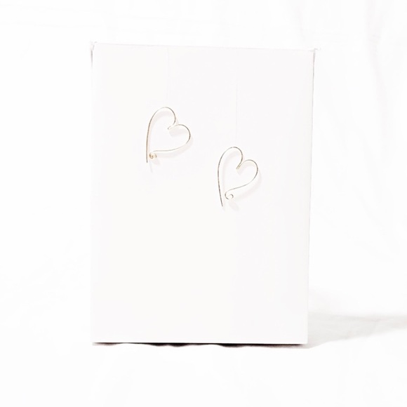 **French Macaron Jewel Box & Gold Earrings - Picture 4 of 4